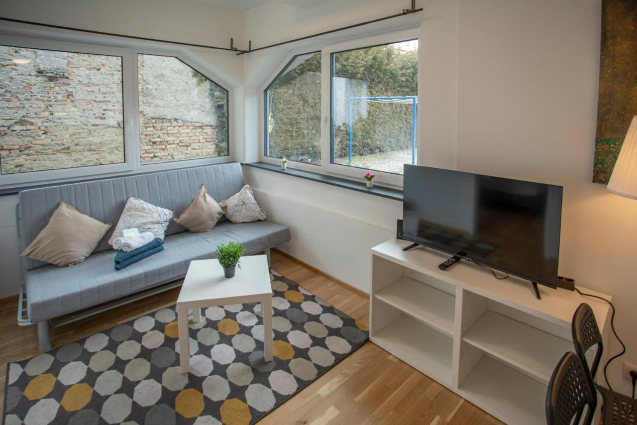 Lovely City Center Apartment In Innsbruck Exterior photo
